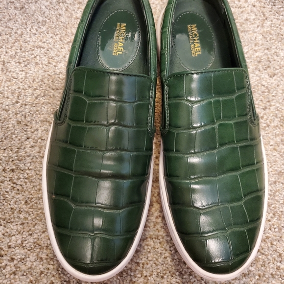 MICHAEL KORS Croc Embossed Sneakers - Picture 2 of 6